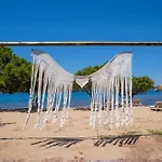 Chillos Beach