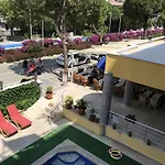 Twenty One Hotel