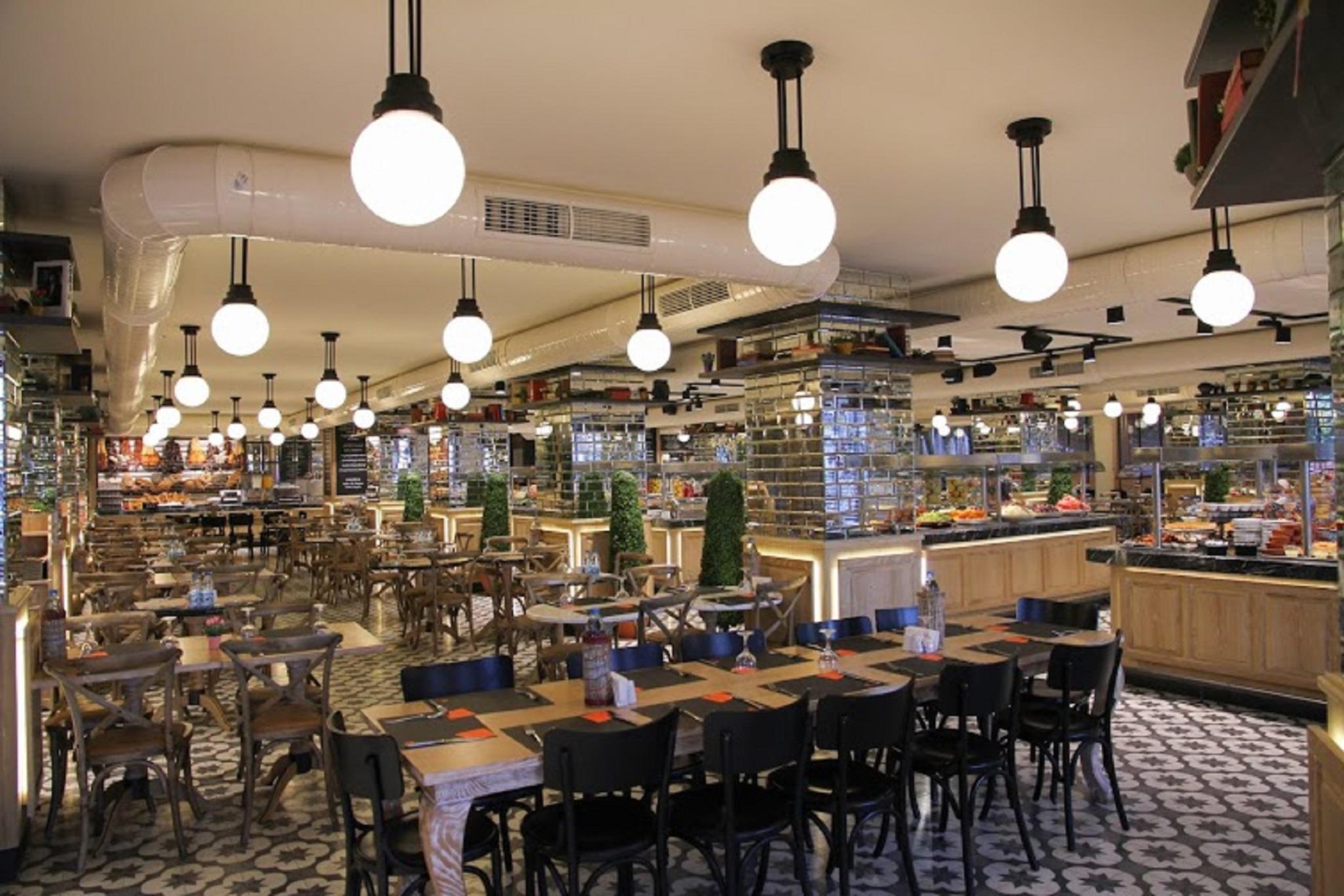 Otel Elegance International