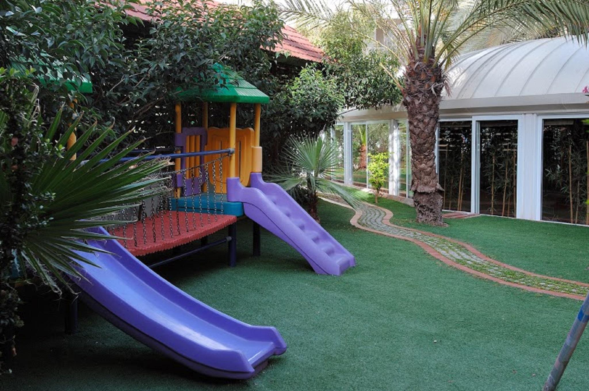 Elegance International 5*