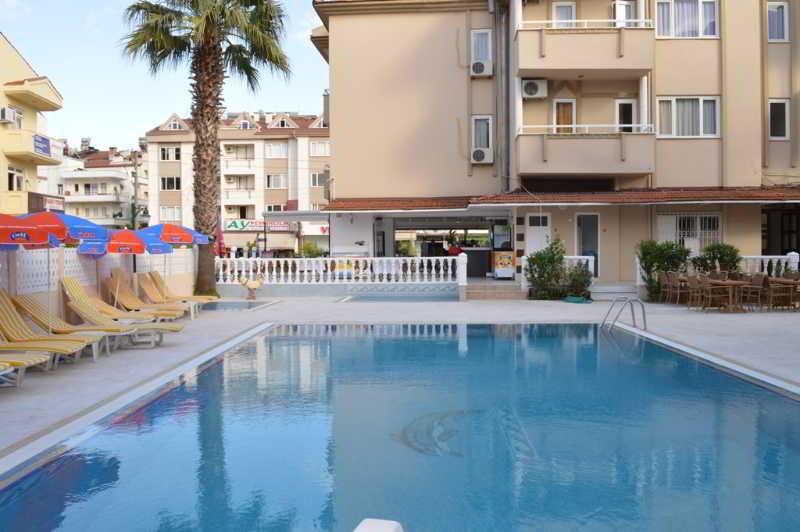 Isla Aparthotel 3*