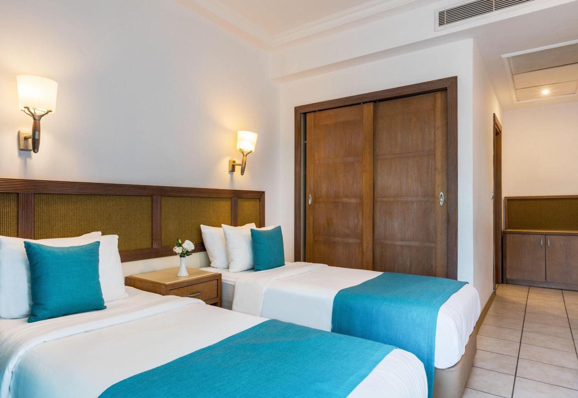 Hotel Labranda Mares 5*