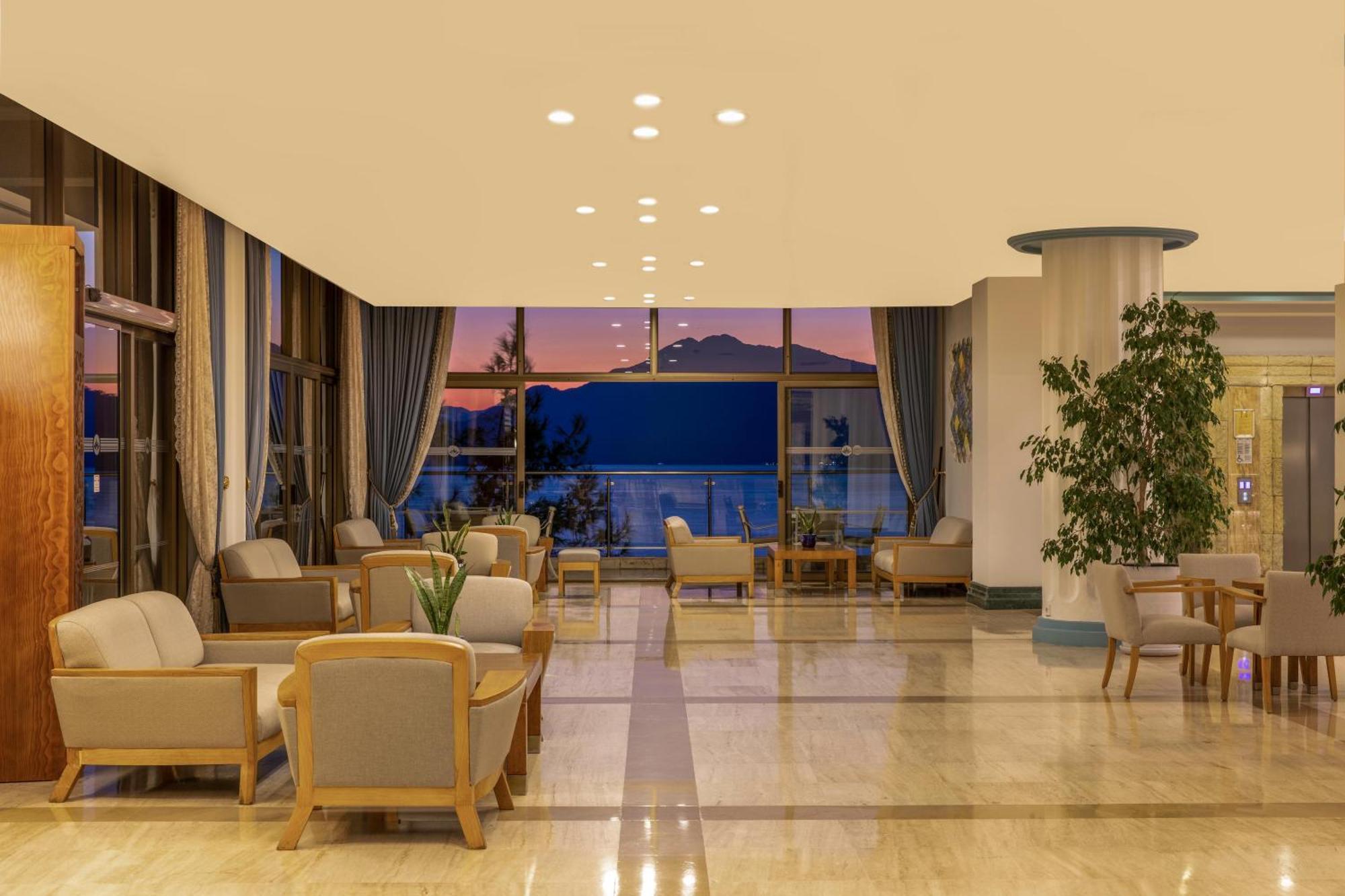Hotel Labranda Mares 5*