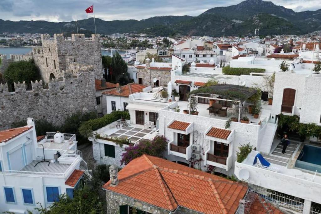 Castle81homes Yellow-sari , Sea View House Ferienhaus
