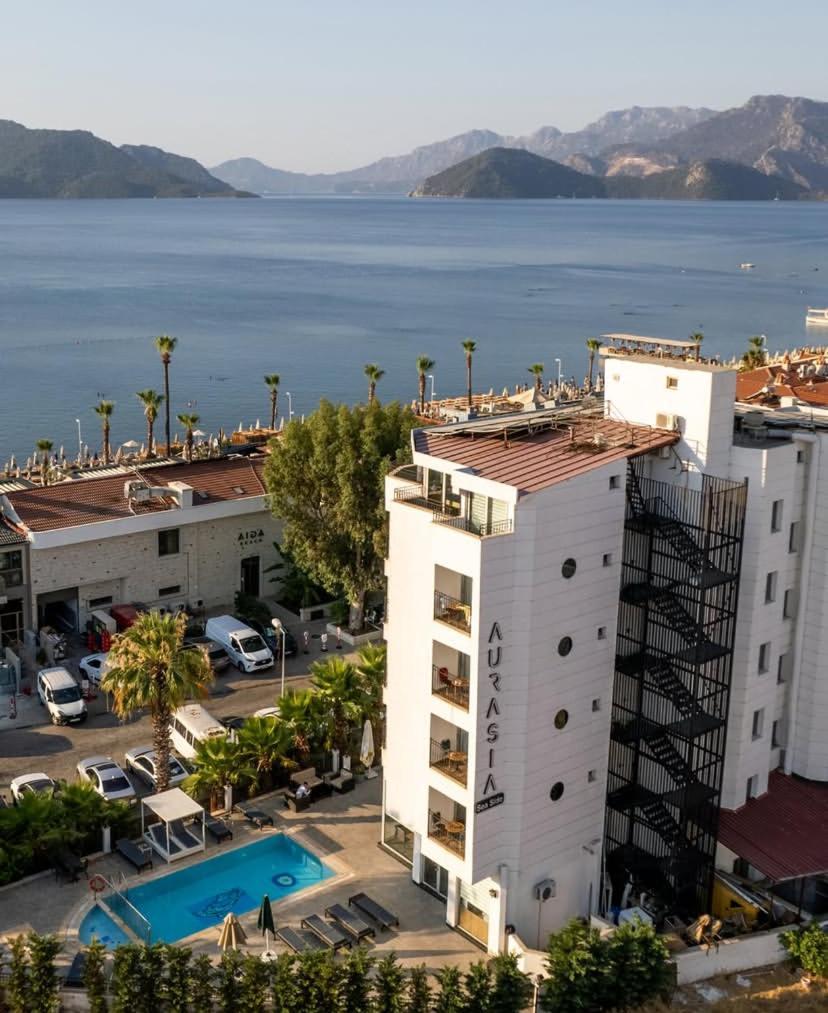 Aurasia Sea Side Hotel 3*