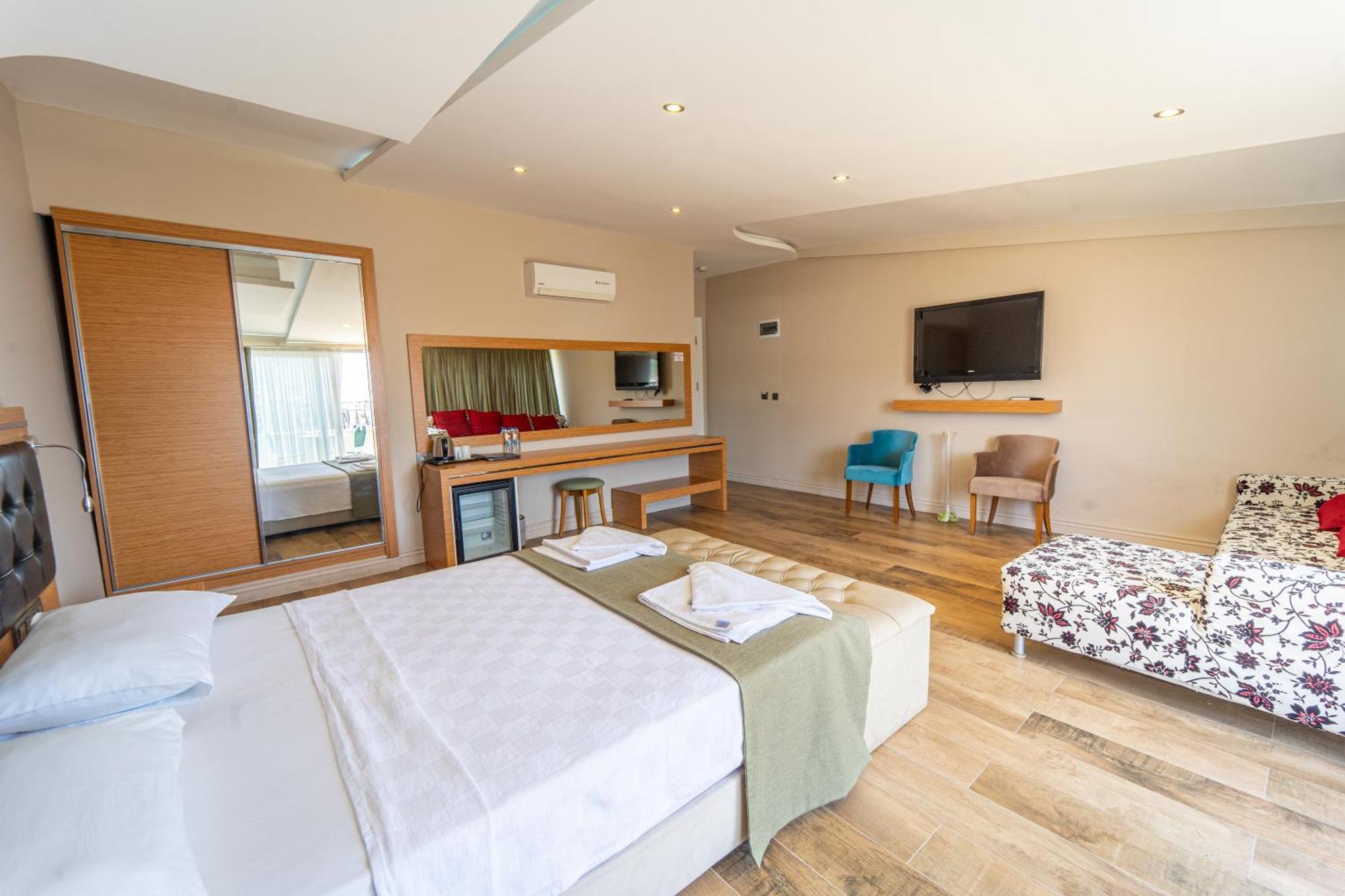 Hotel Aurasia Sea Side