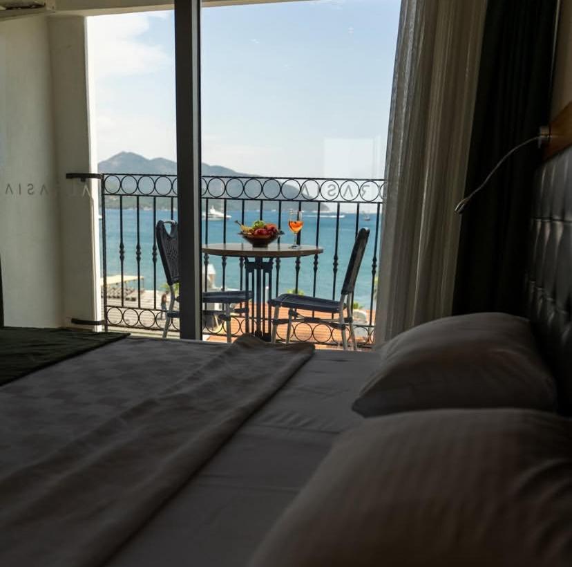 Hotel Aurasia Sea Side 3*