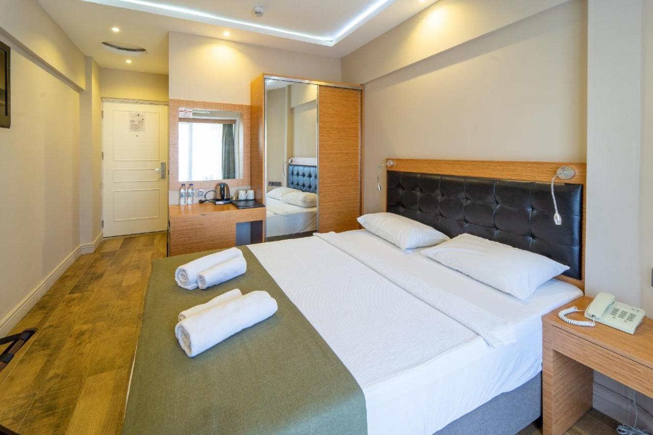 Aurasia Sea Side Hotel