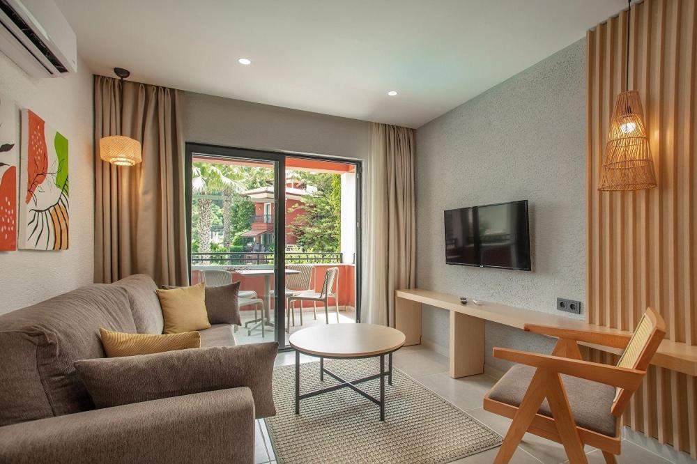 Grand Aquarium Aparthotel
