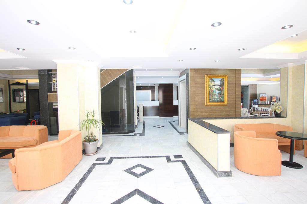 Hotel Myra 3*