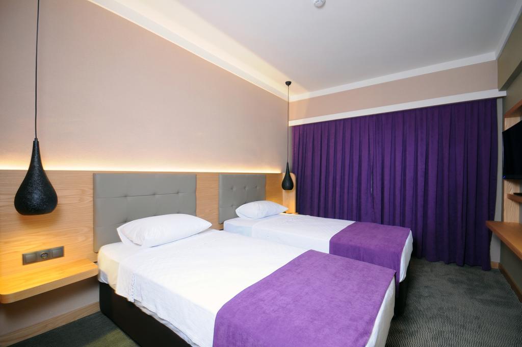 Candan Citybeach Hotel