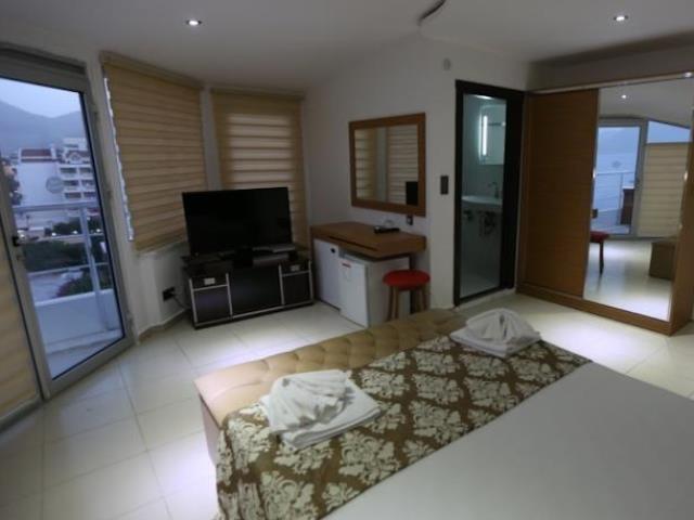 Aurasia Sea Side Hotel 3*