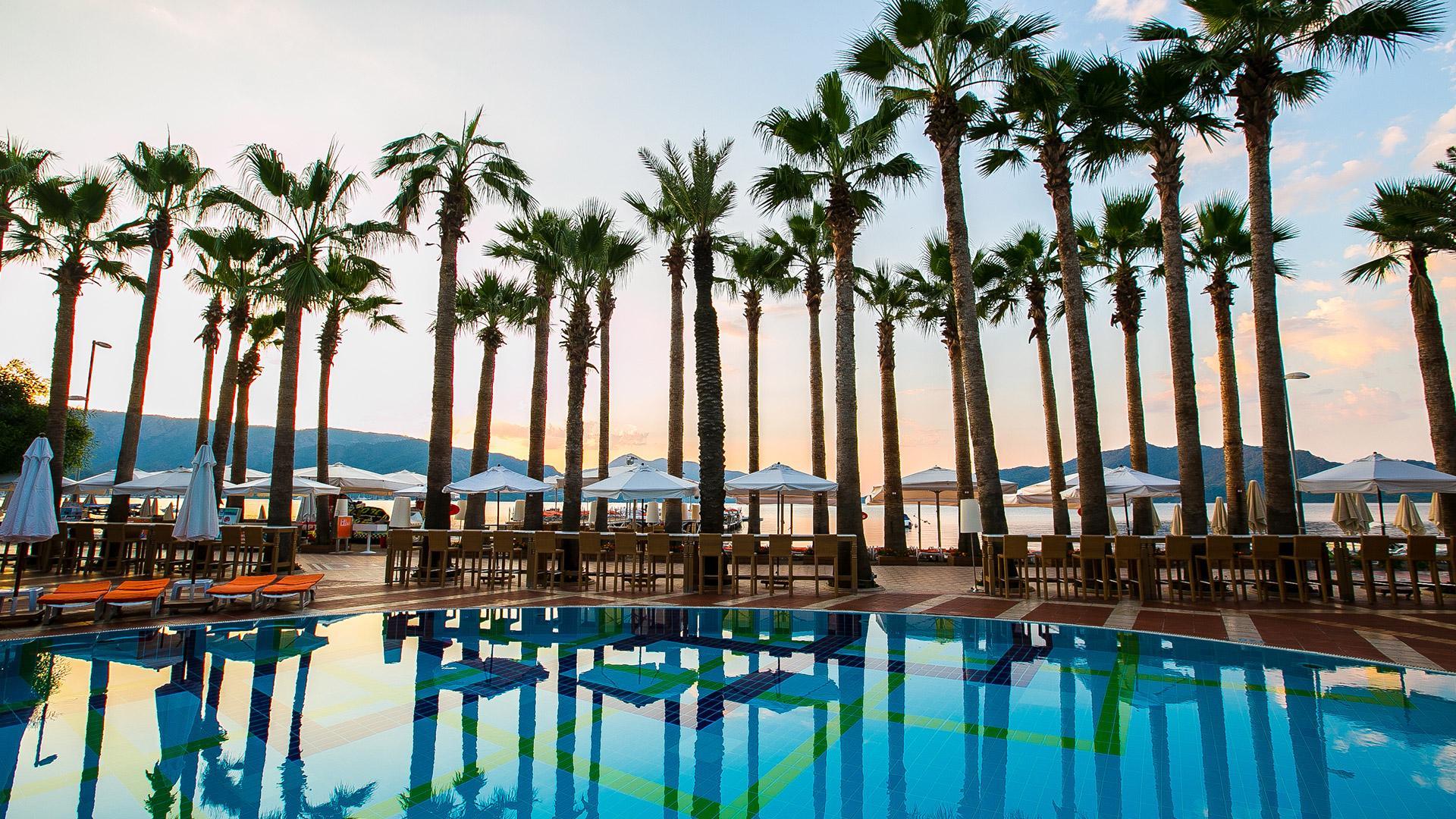 Otel Elegance International