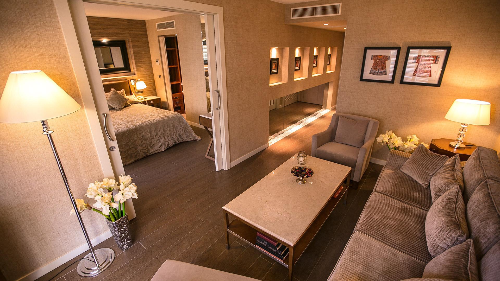 Otel Elegance International