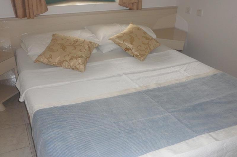 Club Atrium & Hotel 3*