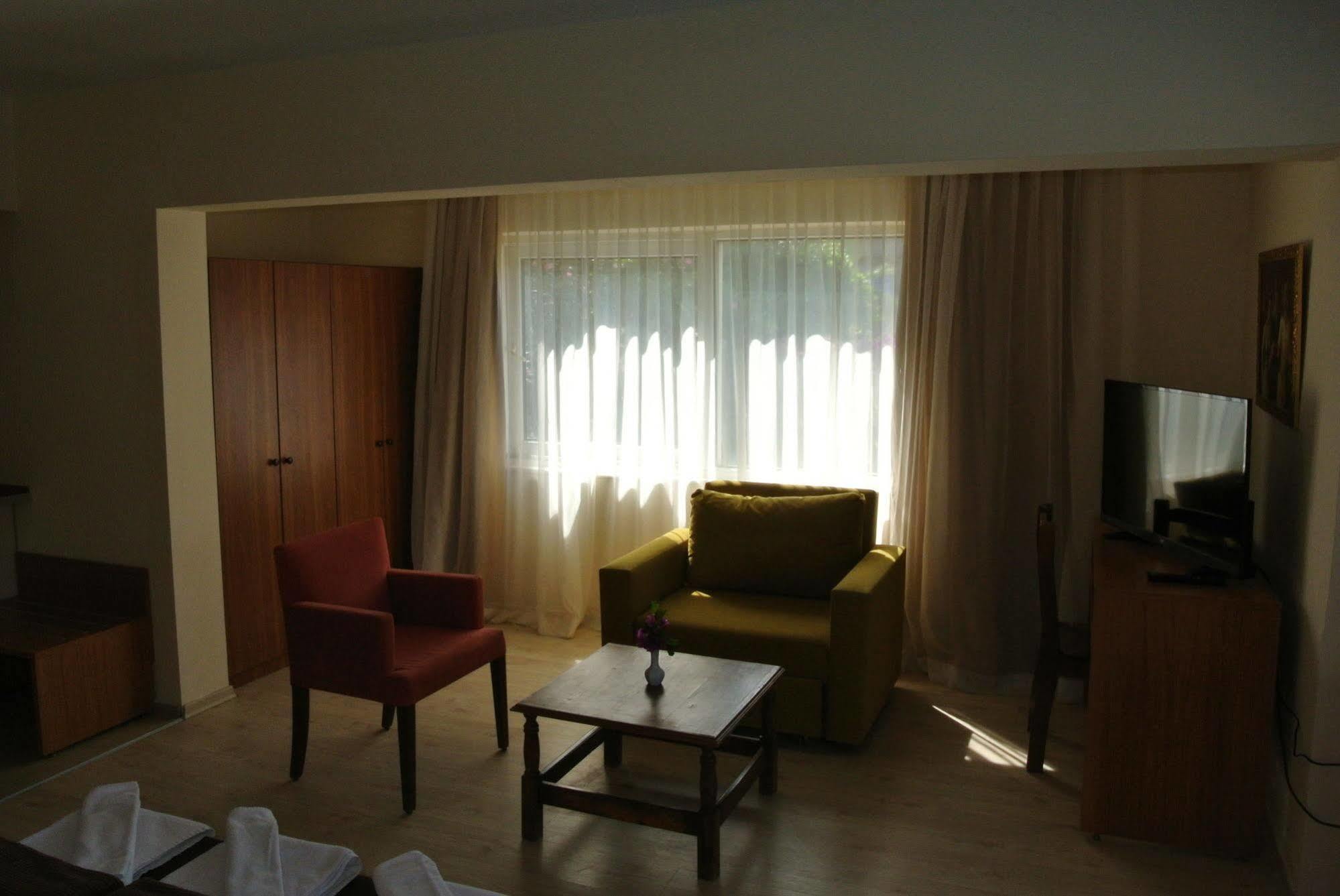 Hotel Begonville 3*