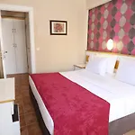 Comet Deluxe Hotel