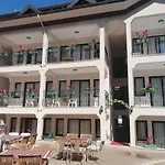 Leons Sun Village Apartments