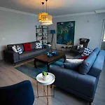 Stunning Seaside Retreat W Balcony 1 Min To Beach