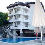 Dilhan Hotel