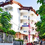 Dilhan Hotel