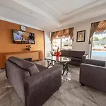 Marina Apart Hotel