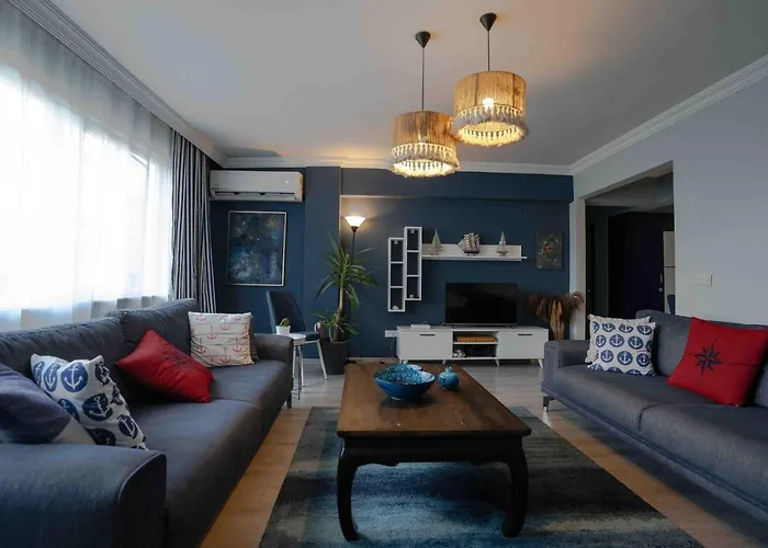 Stunning Seaside Retreat W Balcony 1 Min To Beach