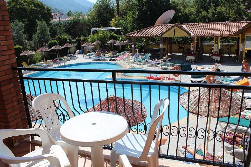 Leons Sun Village Hotel 4*