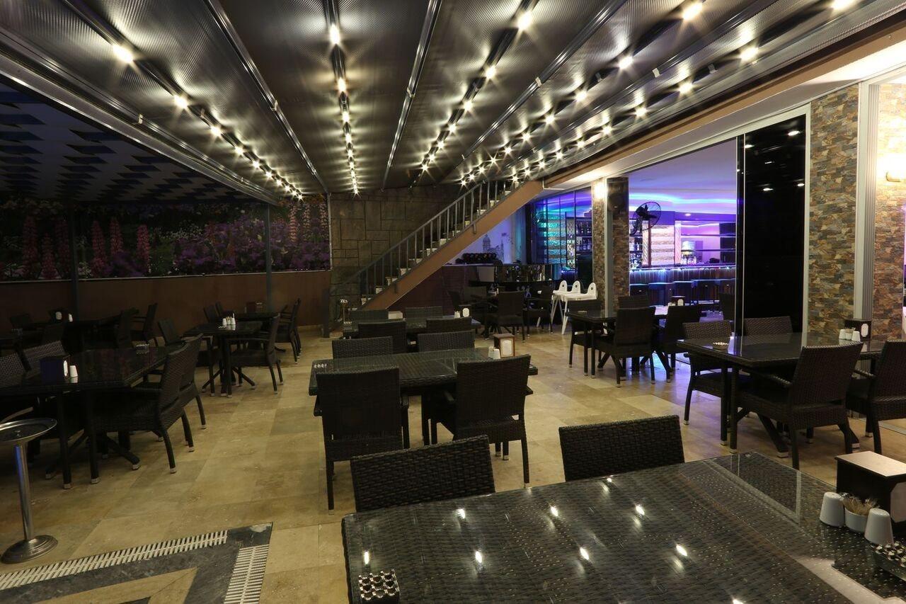 Hotel Comet De Luxe