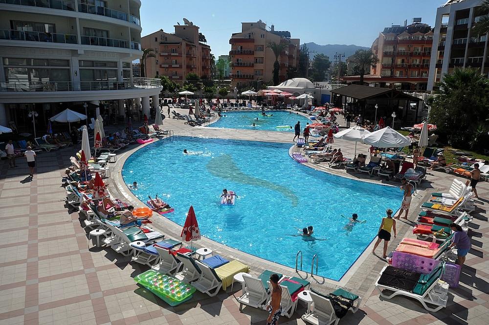 Hotel Pineta Park Deluxe