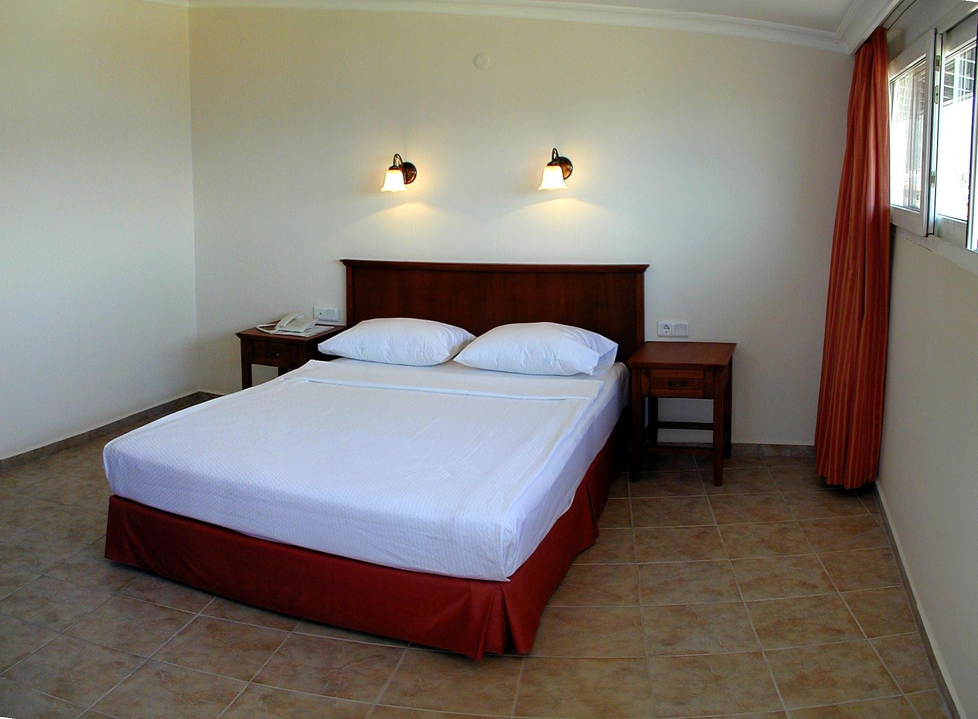 Aparthotel Avos