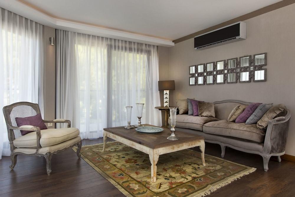 Marti Hemithea Otel 4*