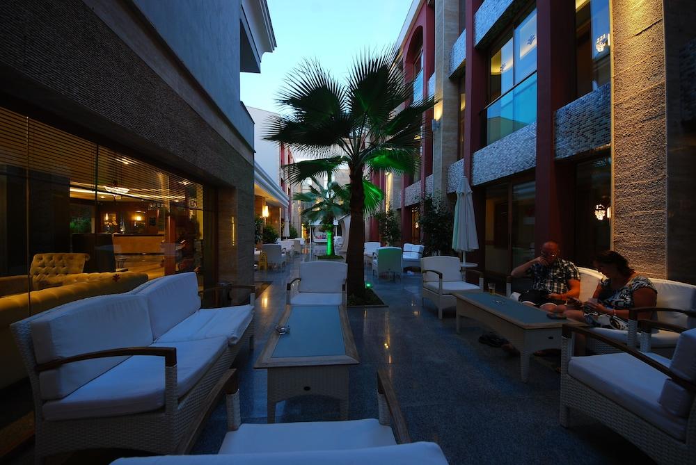 Hotel Pasabey 4*