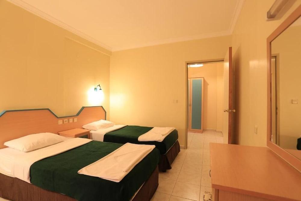 Aparthotel Club Amaris