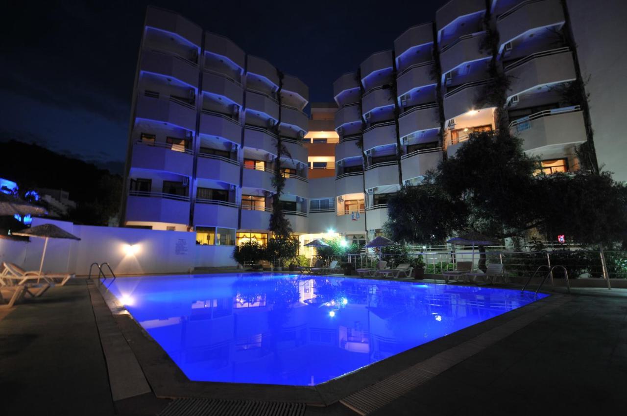 Amos Hotel 2*