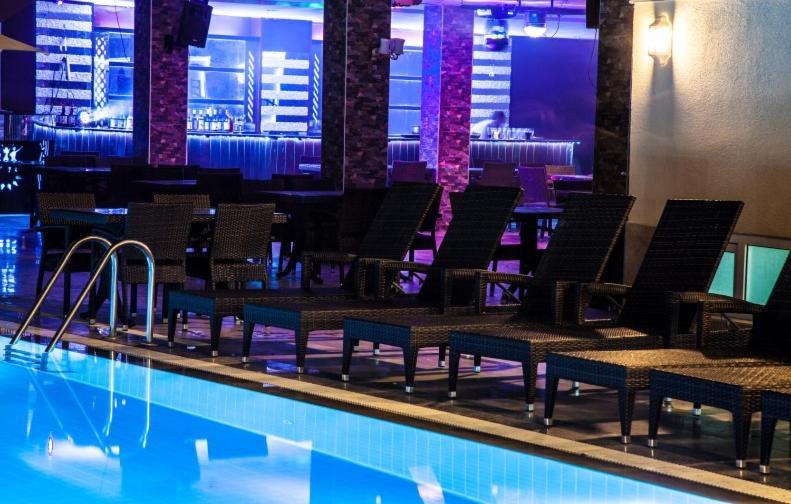 Comet Deluxe Aparthotel