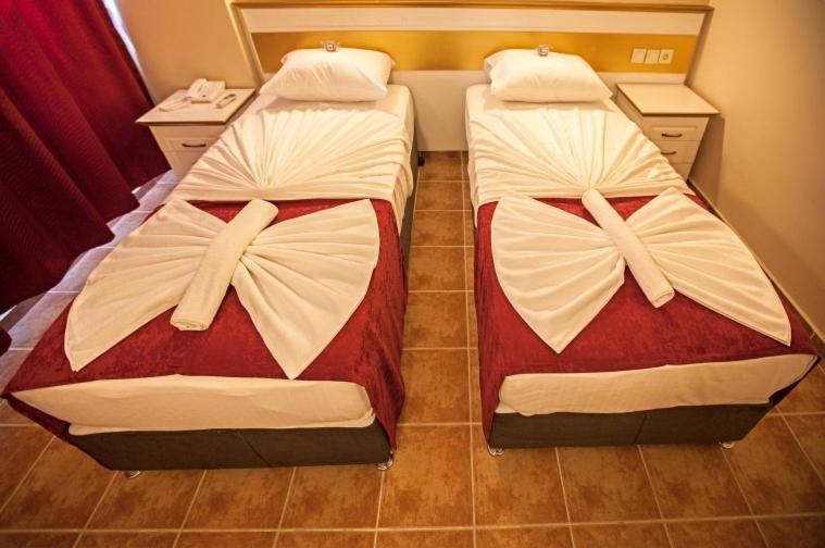 Comet Deluxe Aparthotel