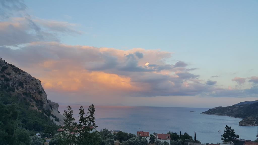 Serena Suites Aparthotel 3*