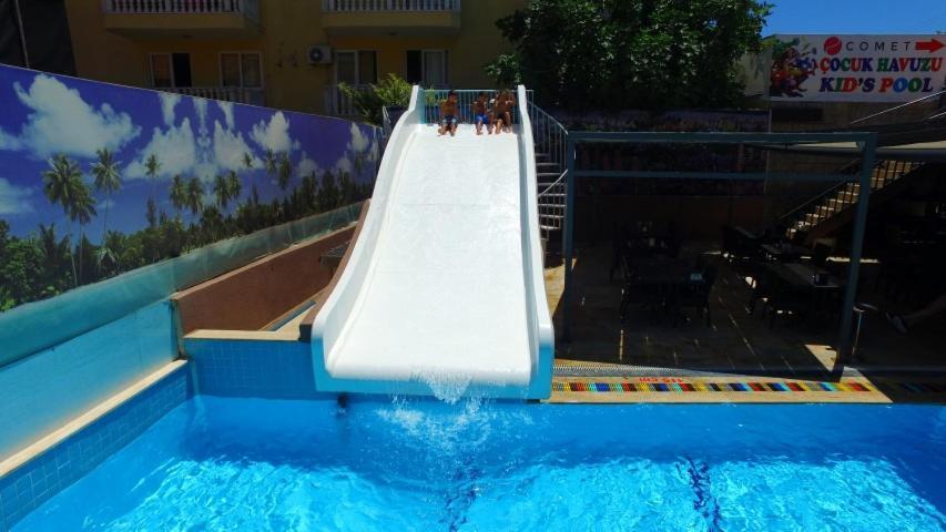 Aparthotel Comet Deluxe