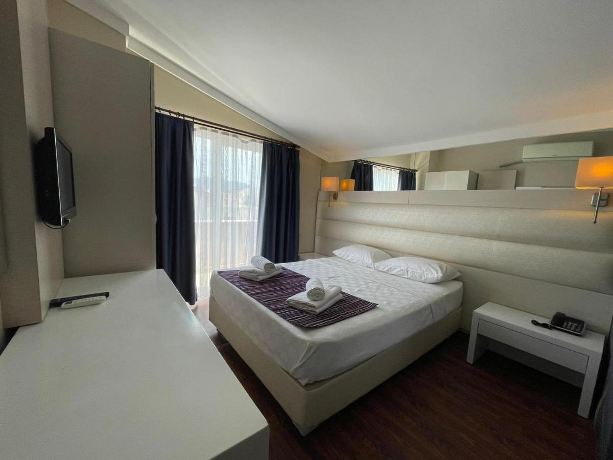 Hotel Gold Butik *
