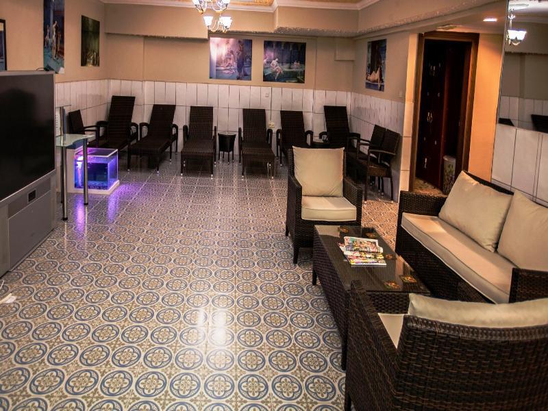 Comet De Luxe Hotel