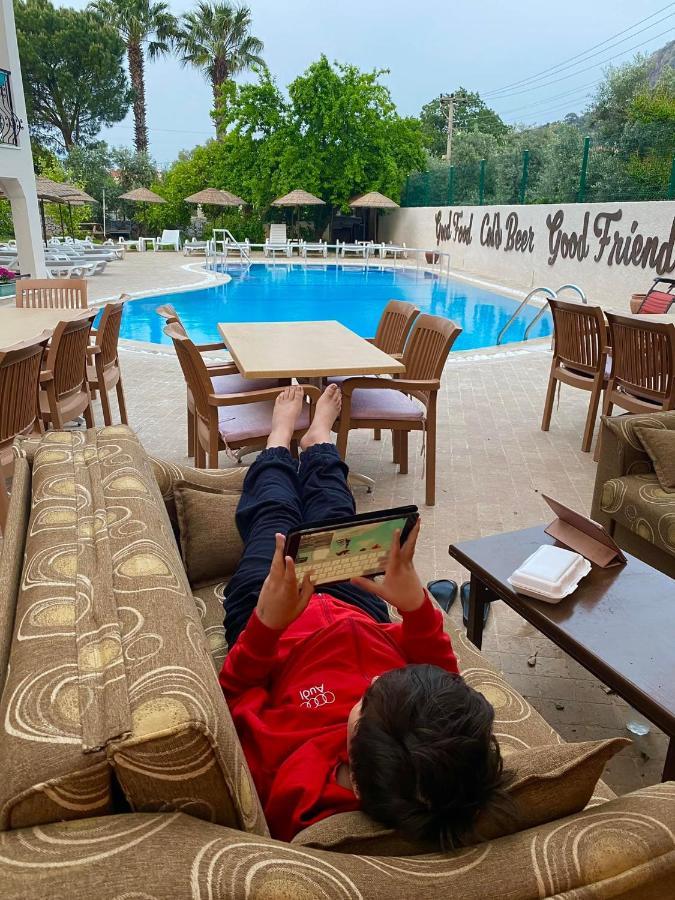 Leons Sun Village Hotel