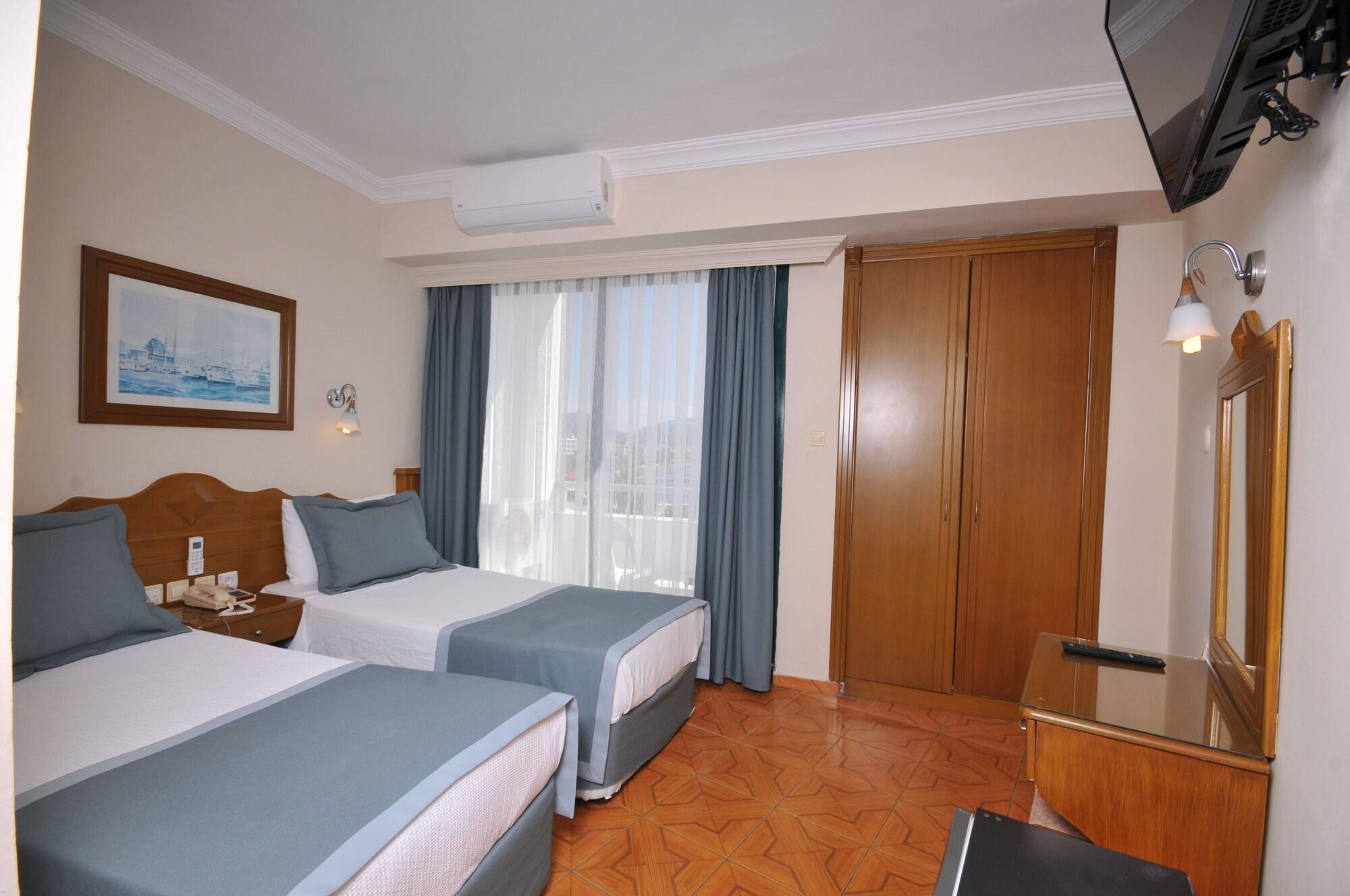 Hotel Class Unique