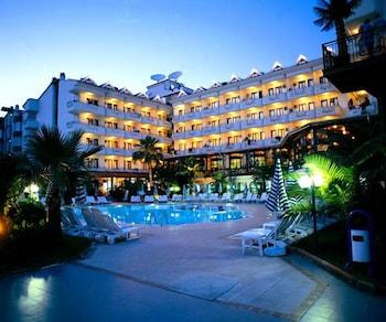 Pineta Club 4*