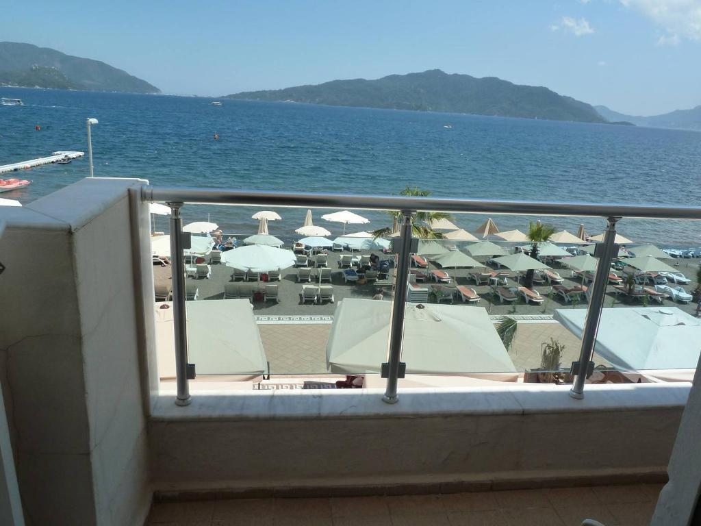 La Hotel *