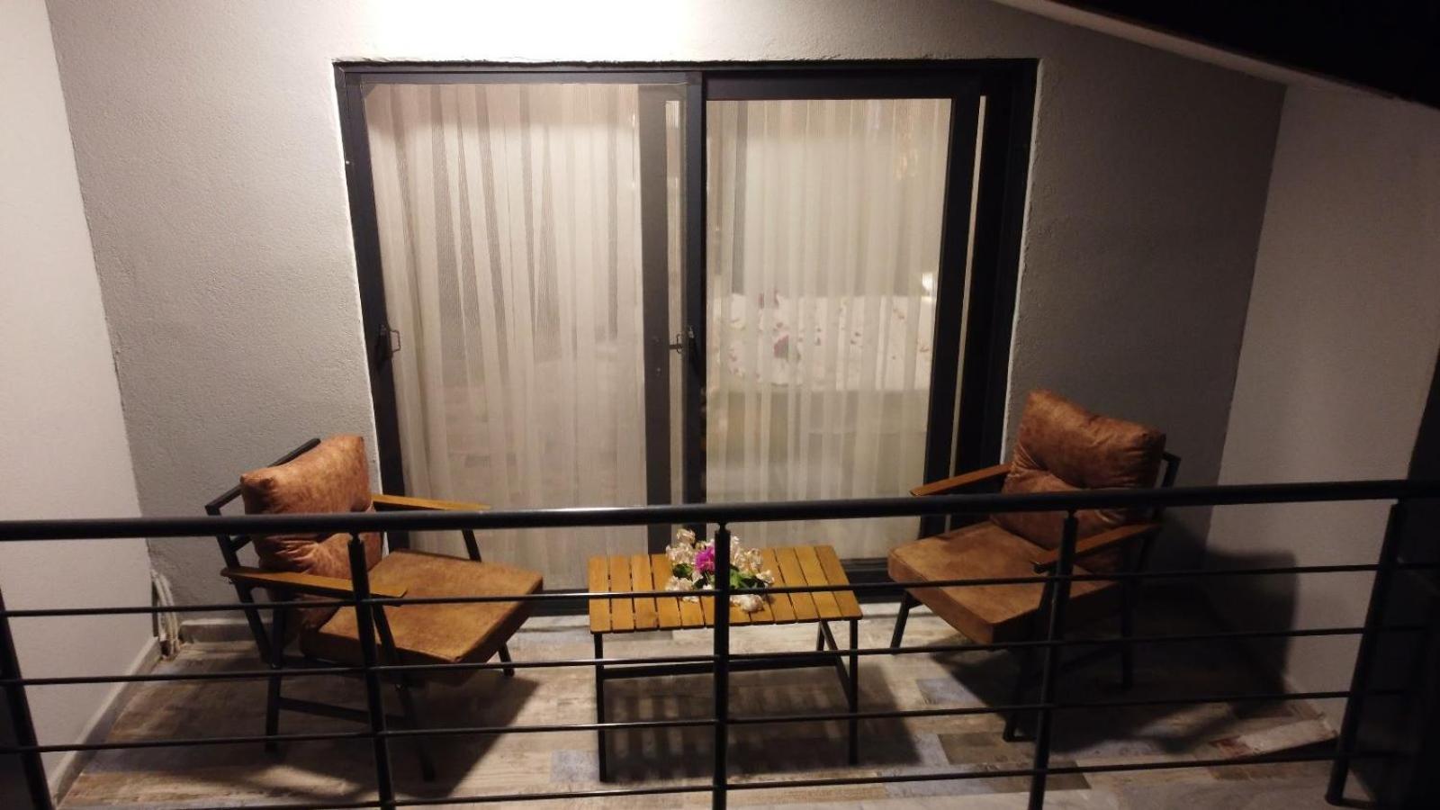 Trakheia Hotel