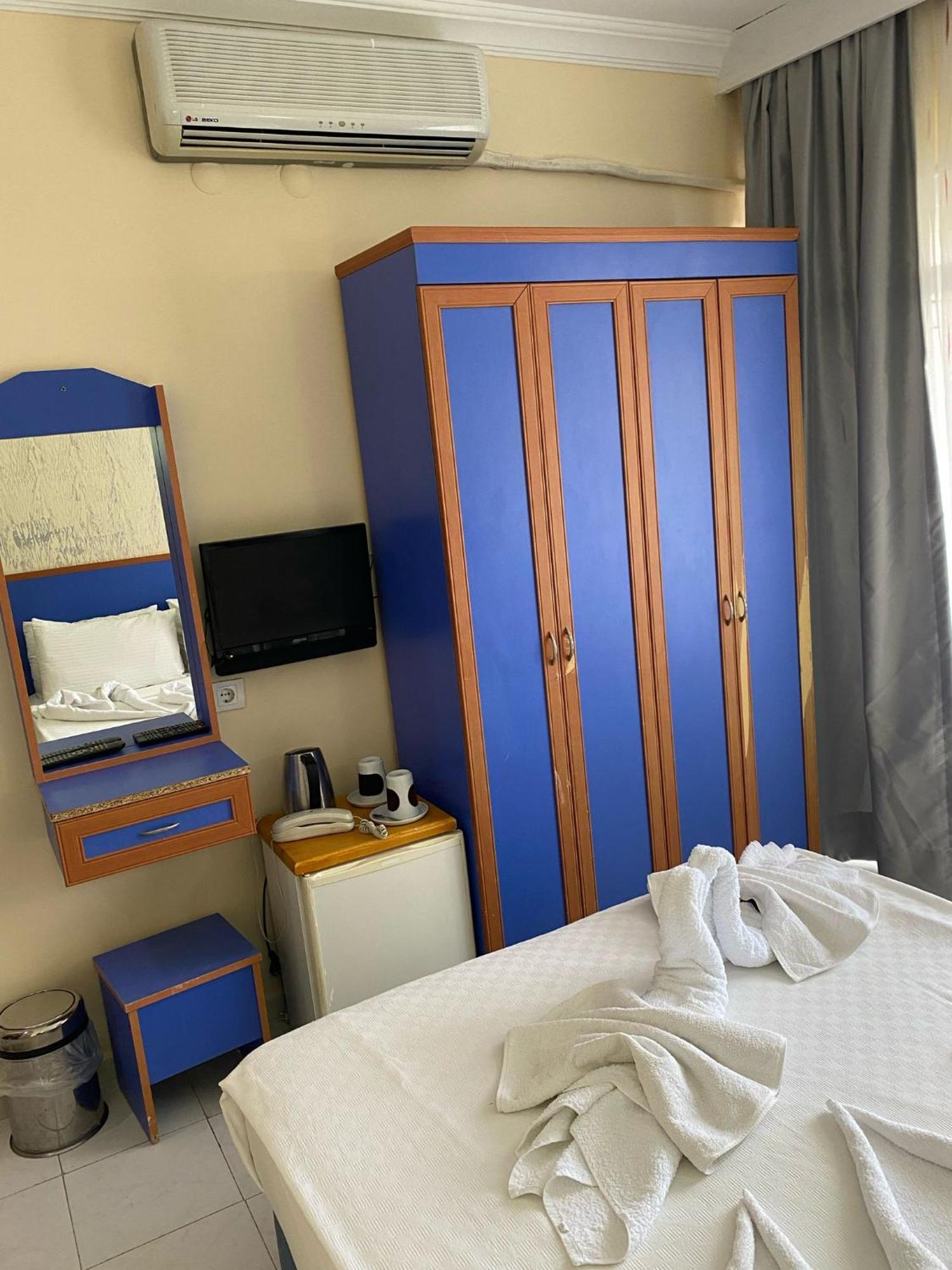 Hotel Dilhan 2*