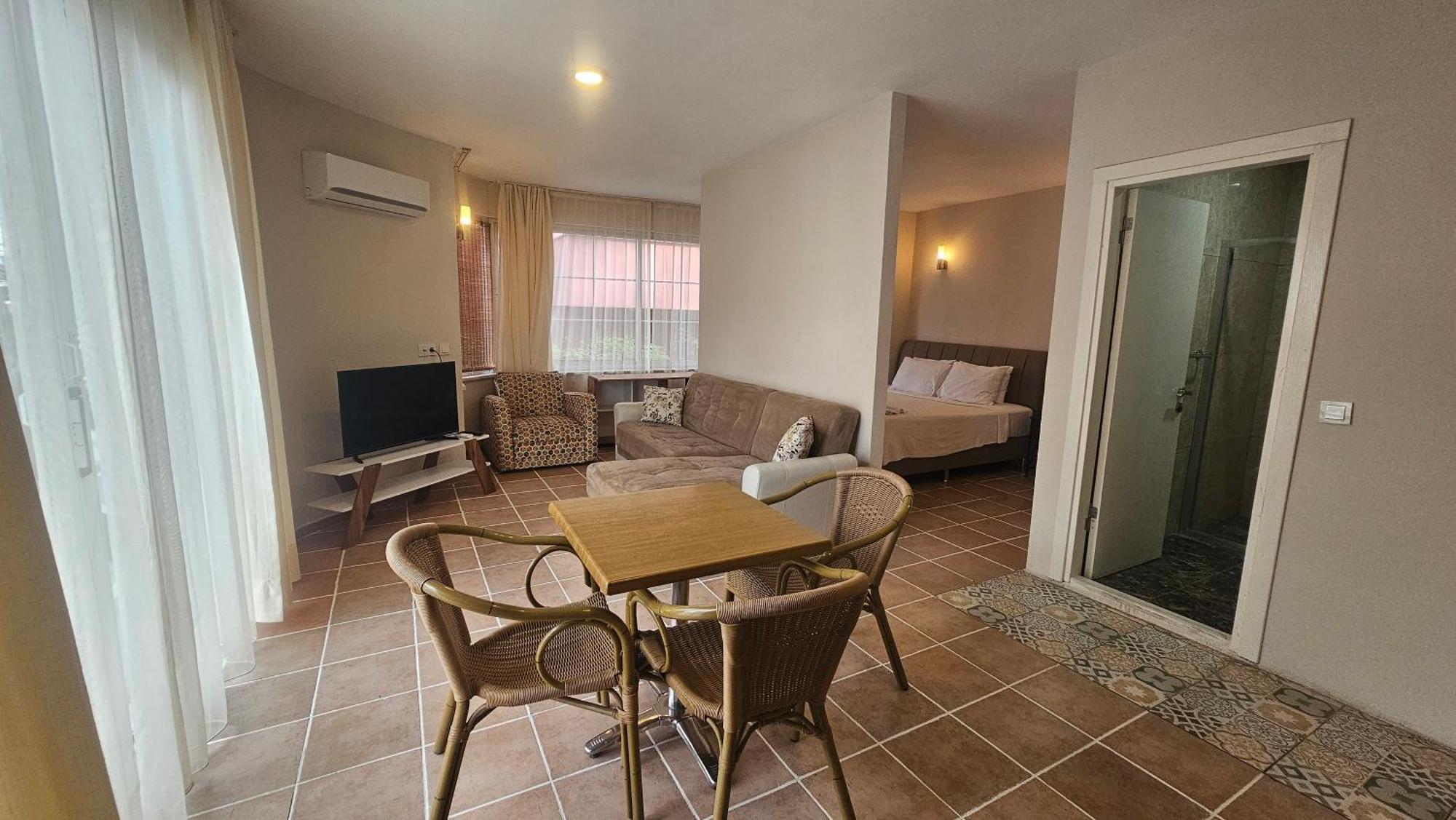 Apart Otel Selenya 3*