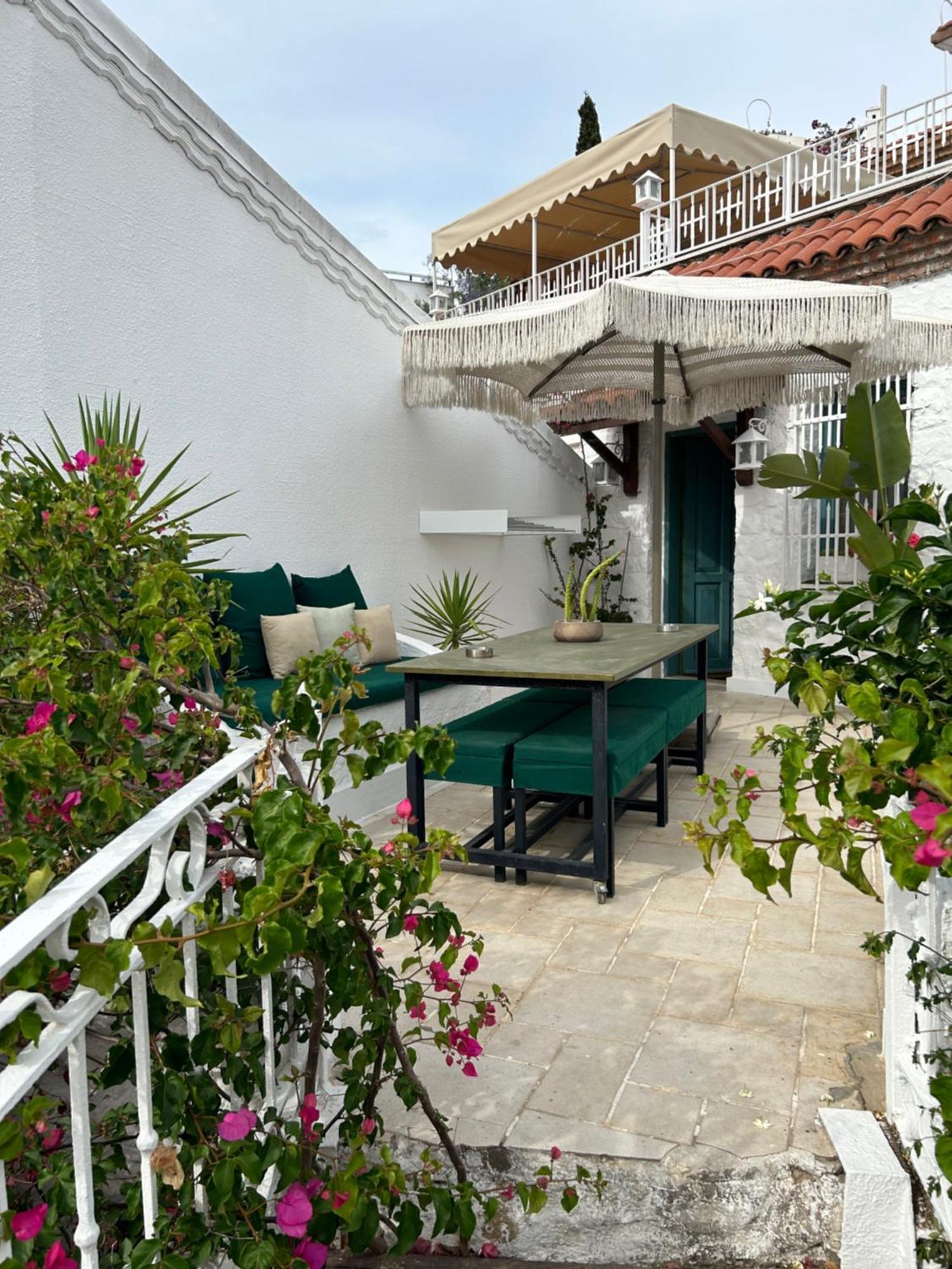 Aparthotel 8 3*