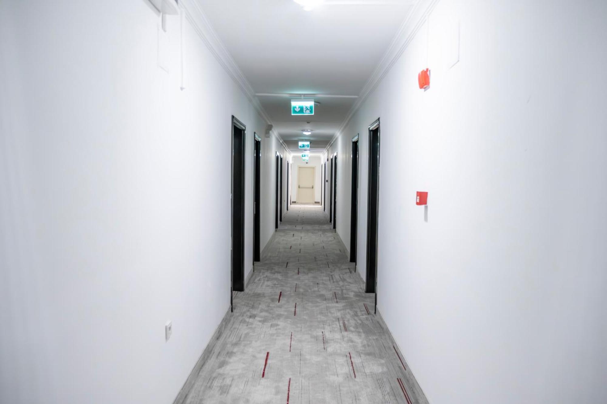 Mustis Royal Plaza 3*